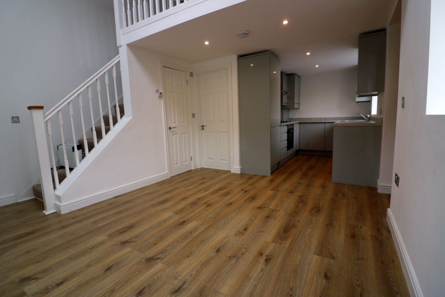 18 New Road, Stainesuponthames, Middlesex, TW18 Nevin And Wells